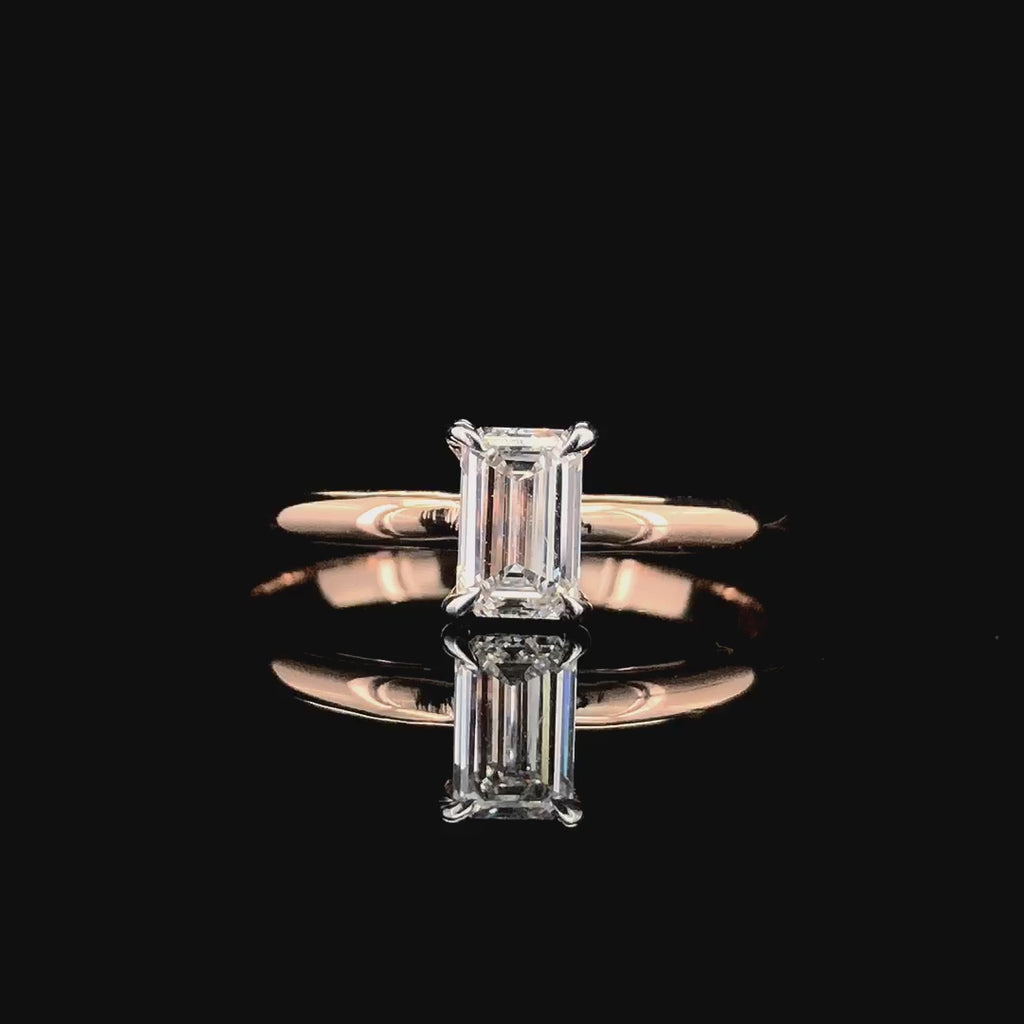 Vera Solitaire Ring